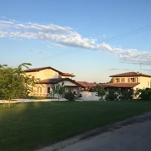 https://corte-di-tosina.it-lombardy.com